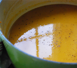 Сладка картофена супа с кленов сироп